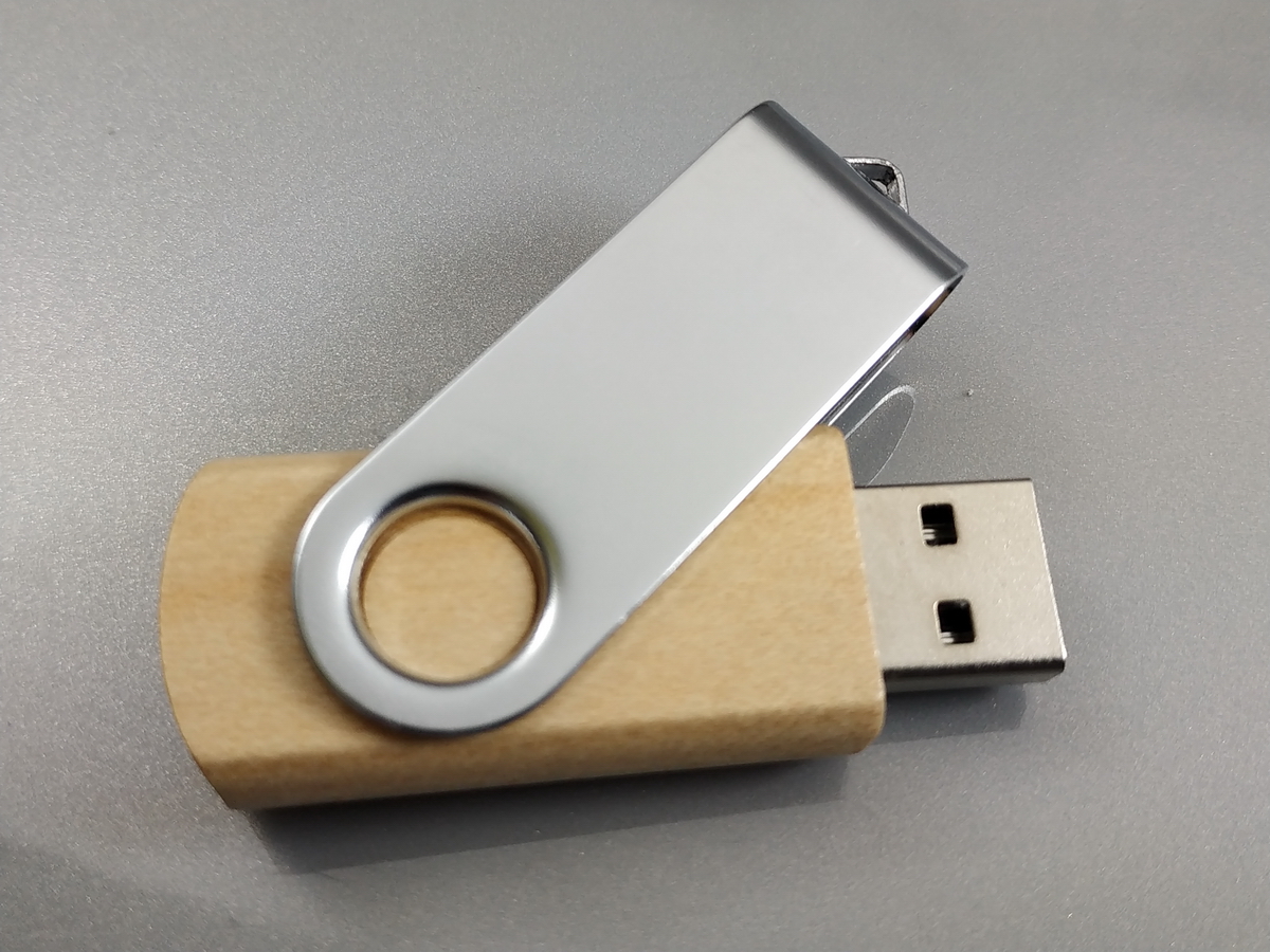 Pendrive USB de madera