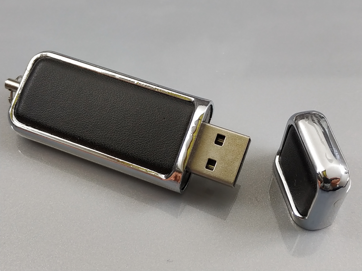 Memoria USB de cuero