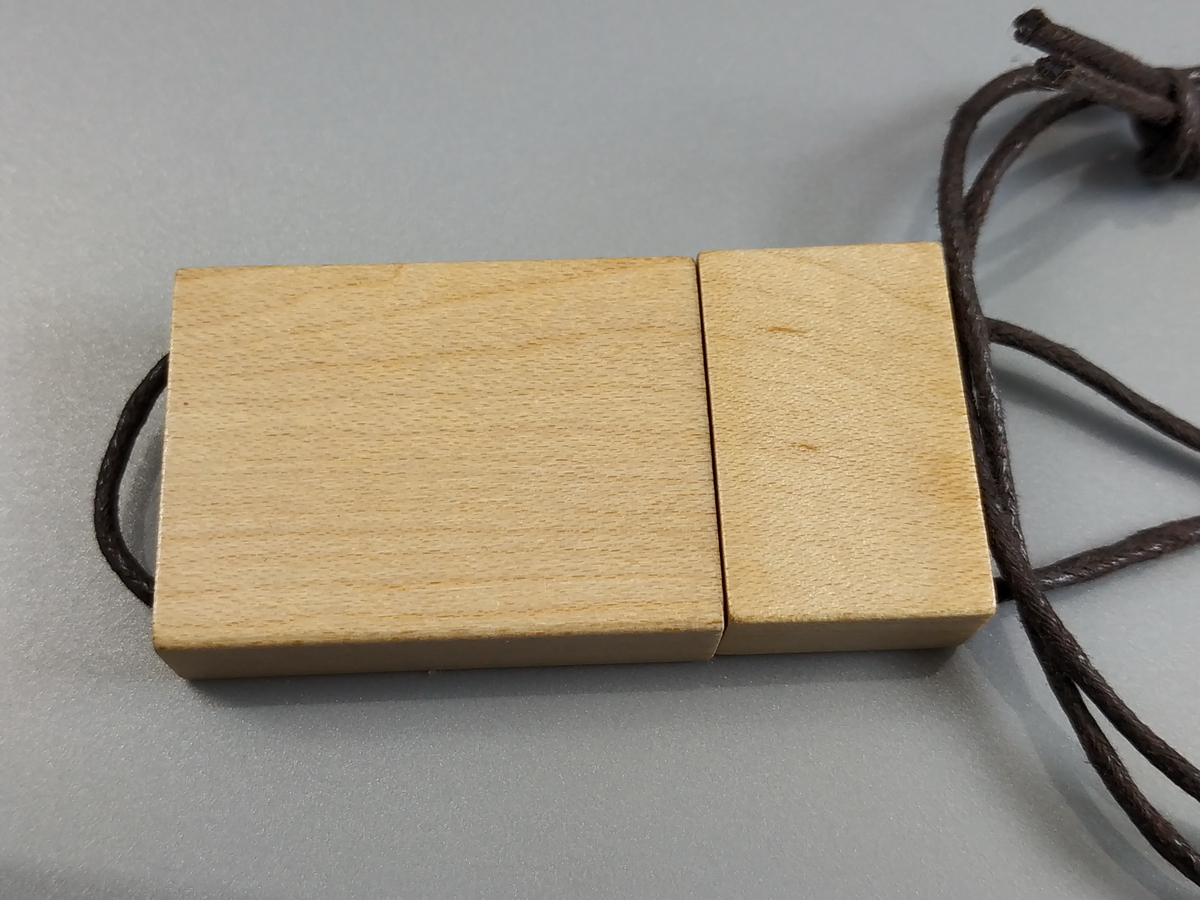 Pendrive publicitario de madera